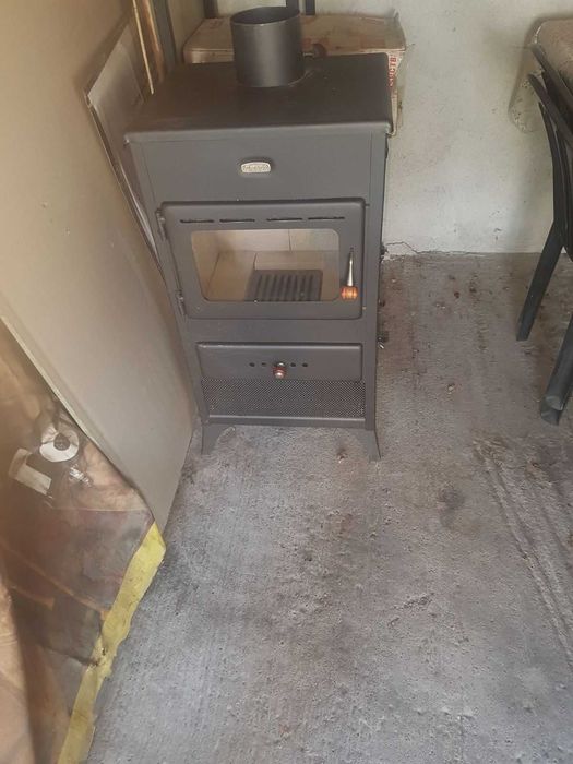 камина суха 9kW. Чисто нова