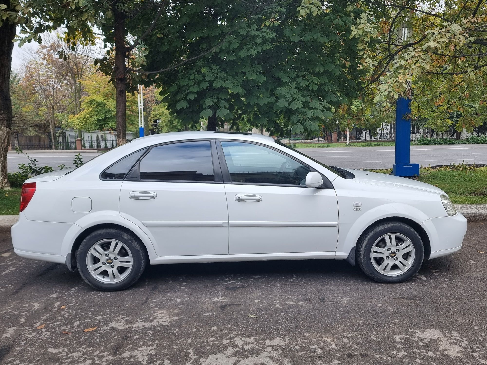 Продаётся Шевроле Лассети 2,0 L АКП