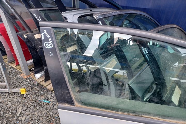 Usa / Portiera fata dreapta Volkswagen VW Passat B6 [2005 - 2010] wag