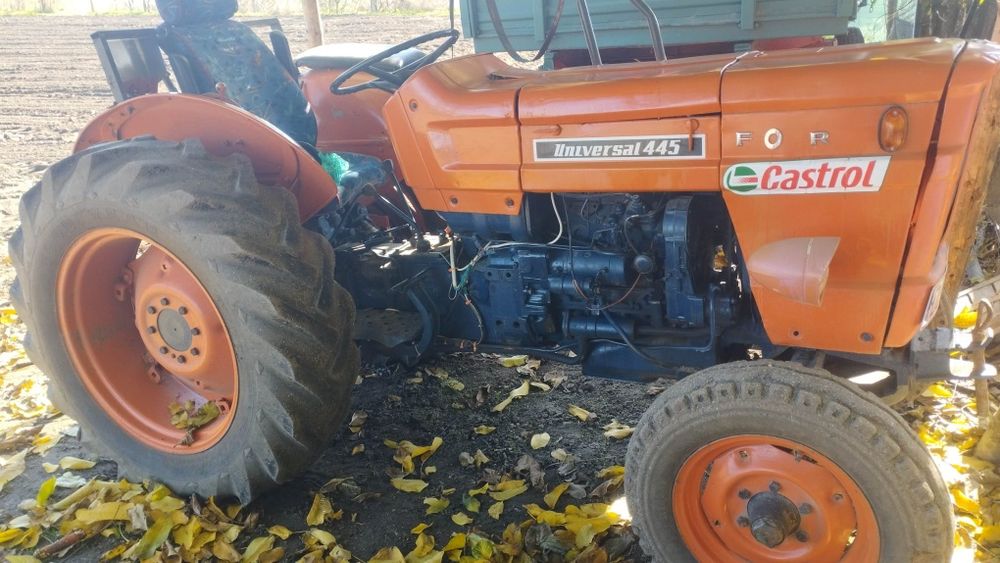 Tractor Fiat 445