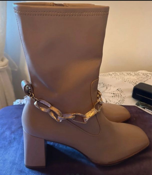 Ghete din piele, Uterque by Massimo Dutti