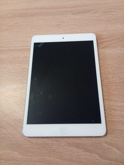 iPad модел -1432 за части