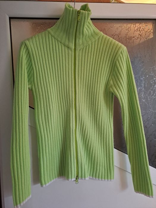 Дамска плетена жилетка