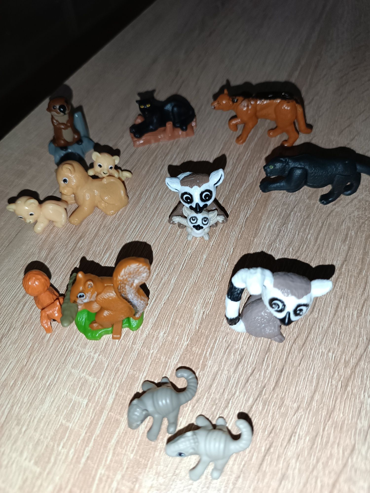 Играчки от шоколадови яйца