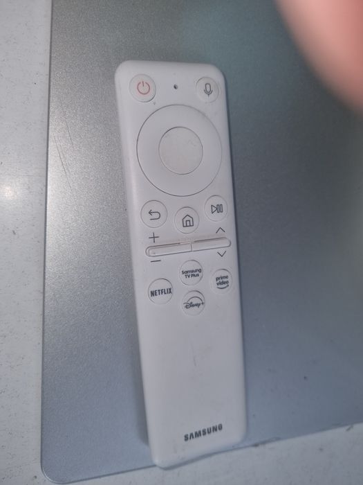 Професионален смарт монитор SAMSUNG  27 инча , 5К