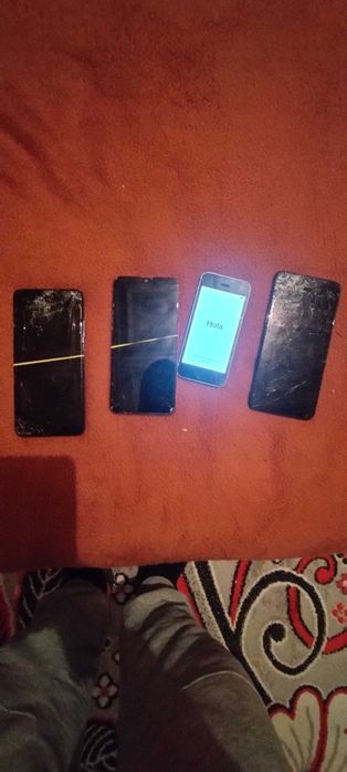 Телефони с счупени дисплей