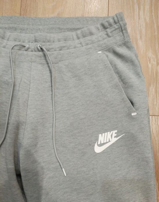 Nike tech fleece дамско оригинално долнище