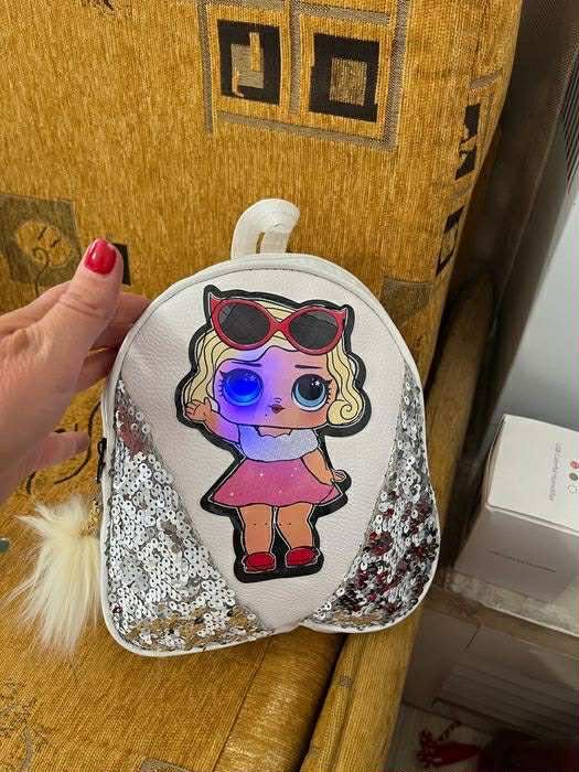 Светеща раничка на LOL