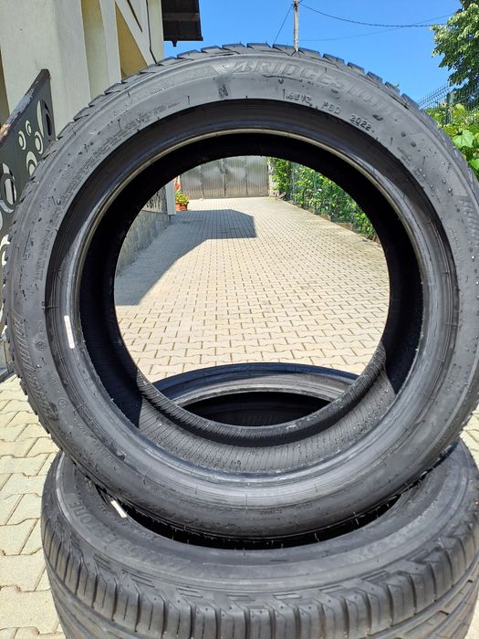 Vind 4 anvelope noi 215 x50x18 Brigestone Turanza