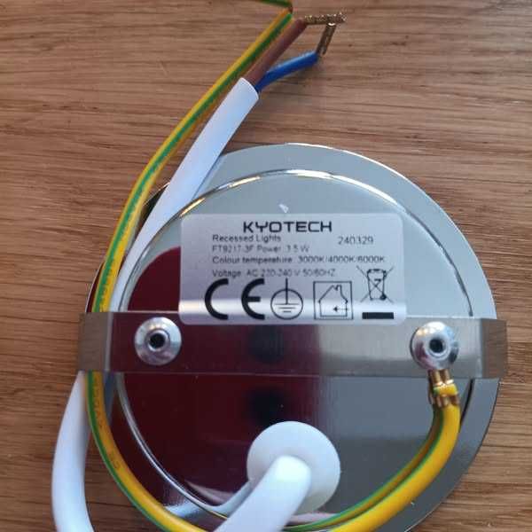 НОВИ! LED лунички G4, 3.5W, 4000K неутрално бяло, IP44, 5 бр/к-кт