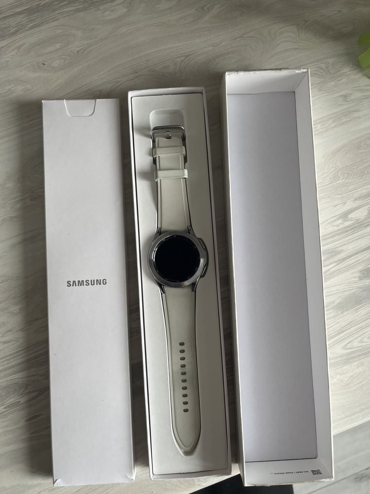 Продам galaxy watch 4 classic