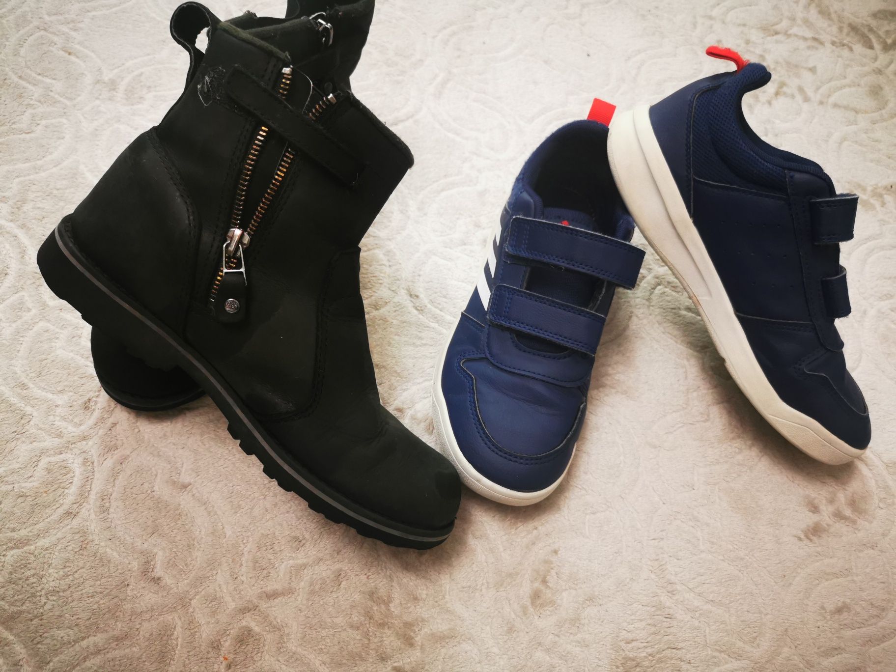 Лот Зимни Timberland 35.5 и есенни маратонки Adidas 35 номер#боти#боту
