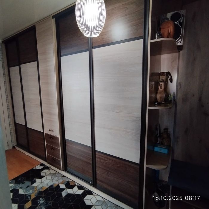 Продам шкаф купе