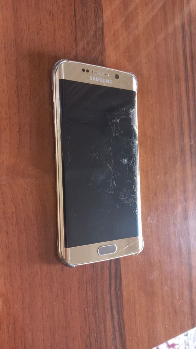 Срочно Продаю Samsung S6 Edge на запчасти