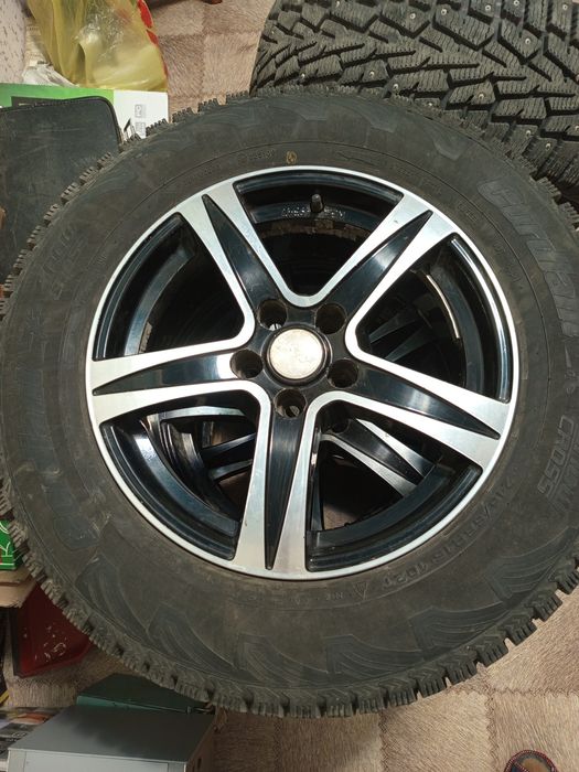 Продам колеса с дисками