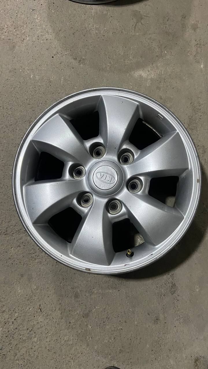 Kia Carnival 16 diska