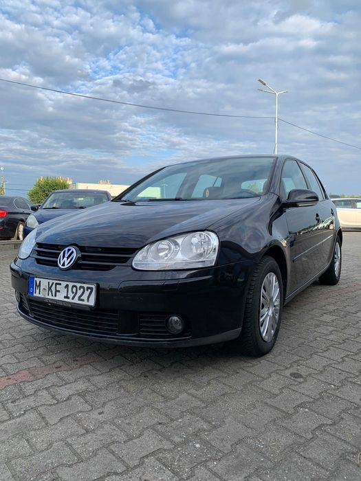 Volkswagen Golf 5 Tour 1.6 MPI 102 cp Benzina Simplu Frumos Impecabil