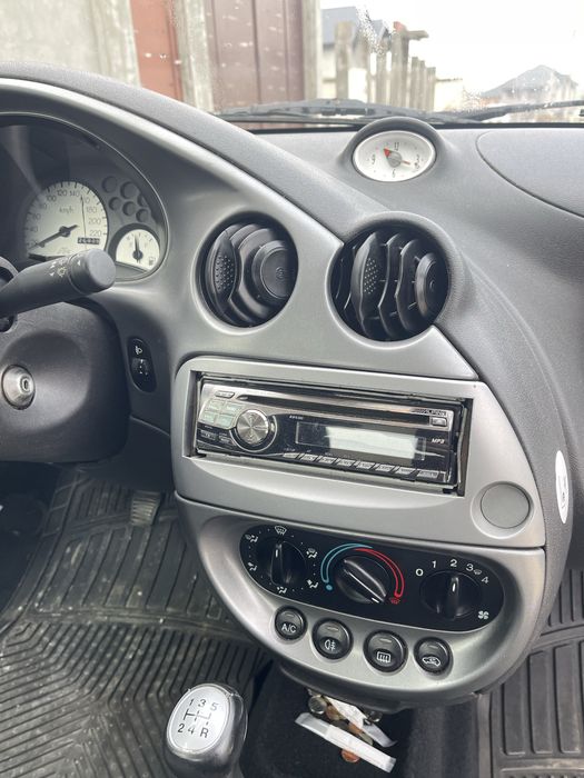 Vand Ford Ka  an 2002