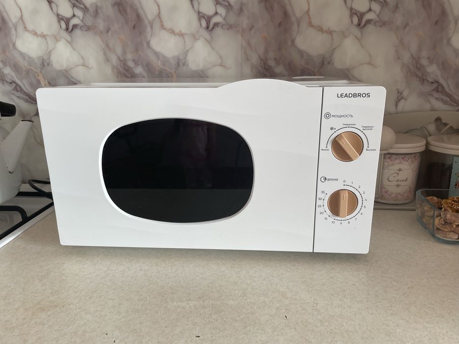 Продам микроволновую печь в идеальном состояним