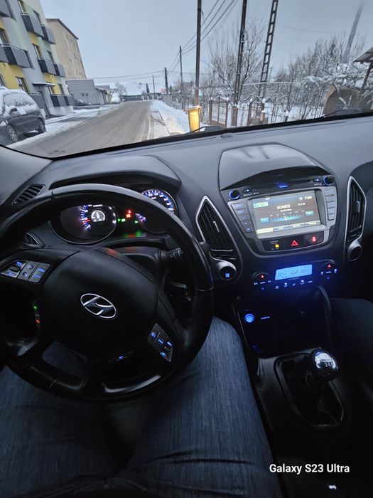 Vând Hyundai IX35