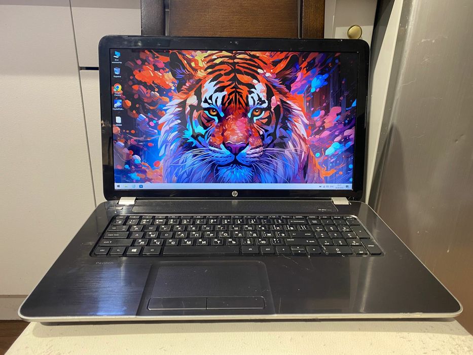 НР с большим экраном 17.3/SSD/OZU 8GB