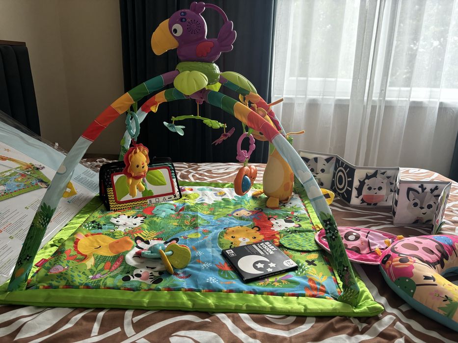Музикална активна гимнастика Fisher price , Tiny love