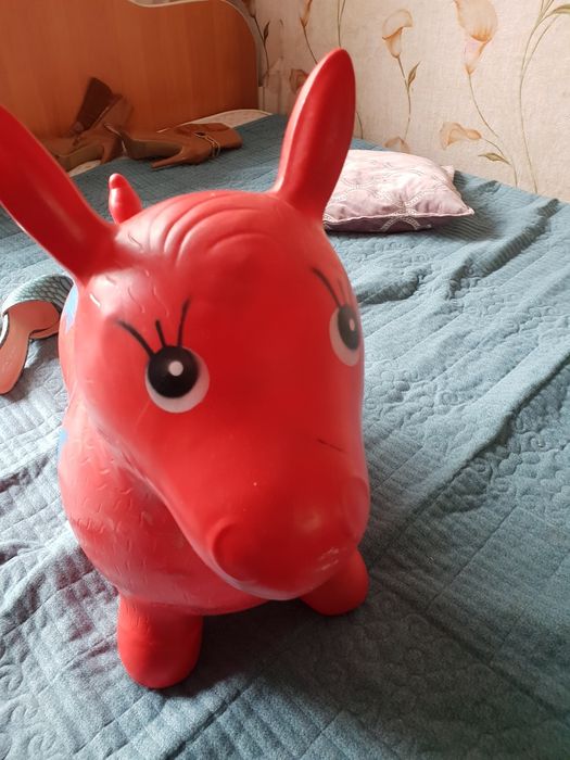 Игрушка лошадь новая