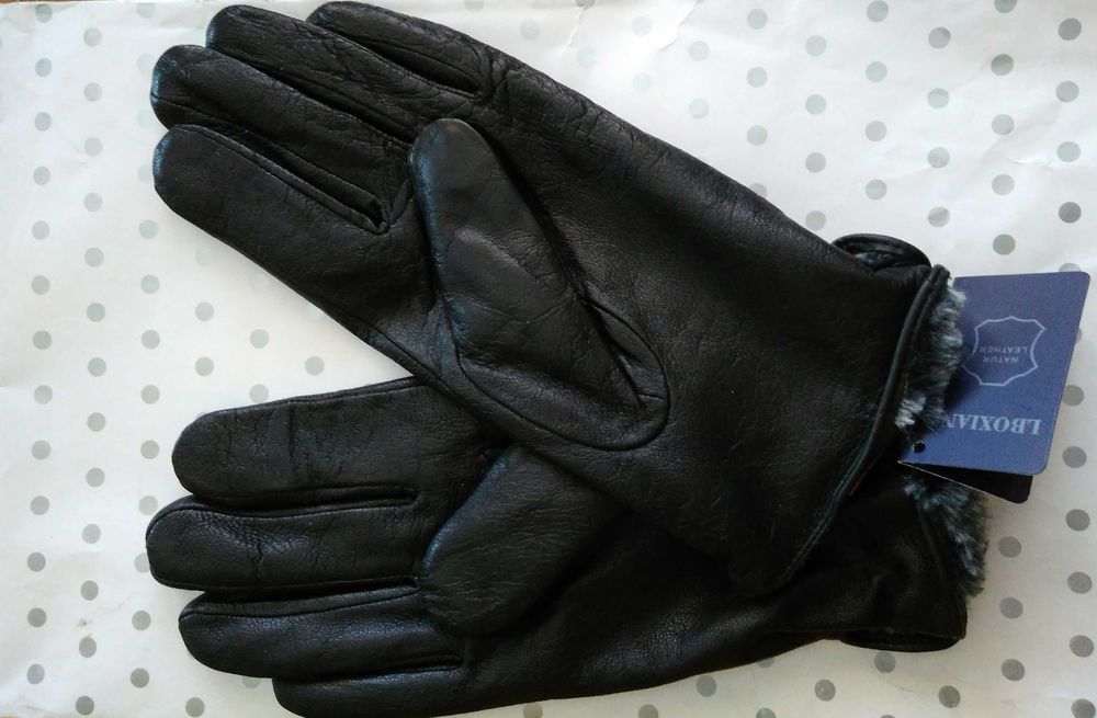 Дамски и мъжки кожени ръкавици