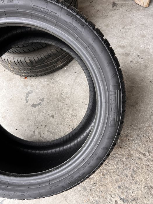 2 anvelope iarna 285/35/19 , Pirelli ,