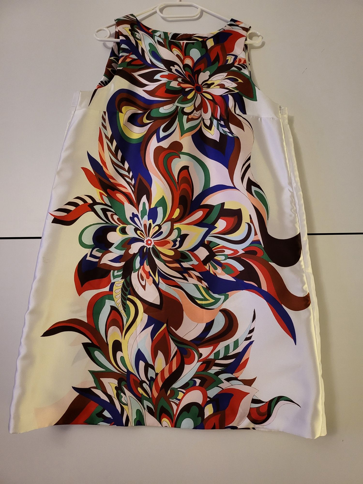 Rochie model deosebit
