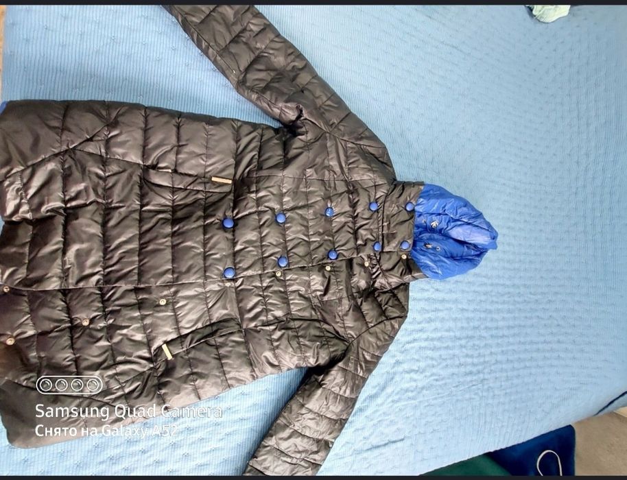 Продам  женскую куртку плащевка.
