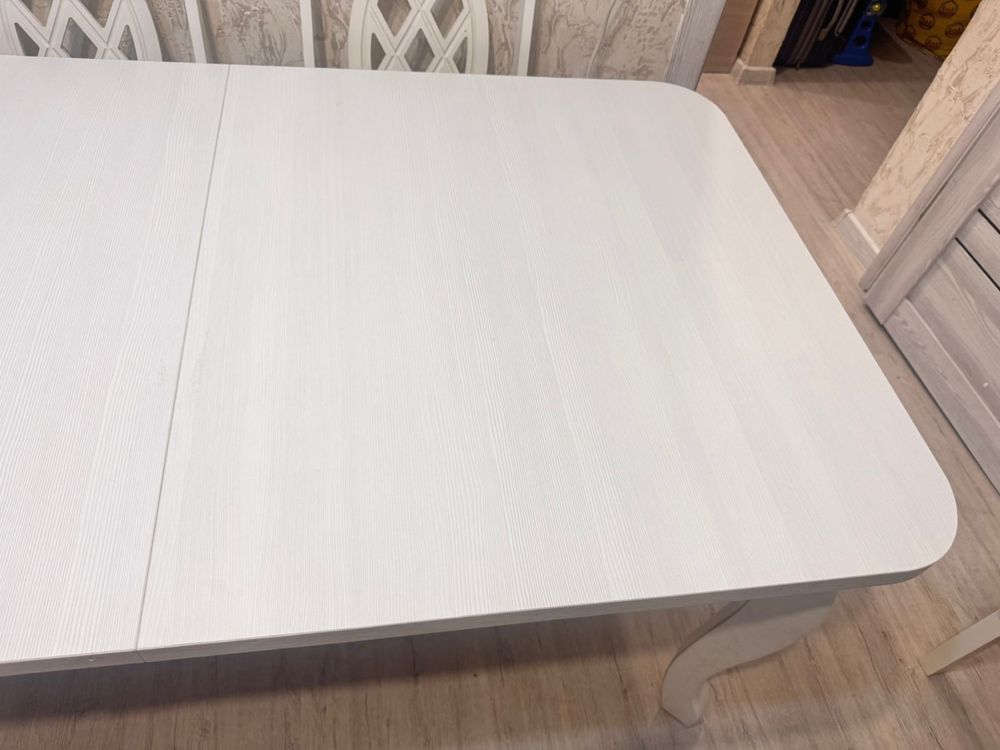 Продам стол со стульями 6шт