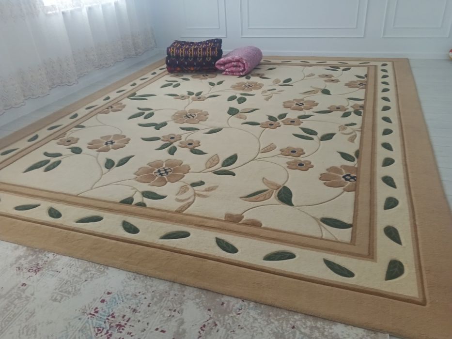 Килем (ковёр) почти новый