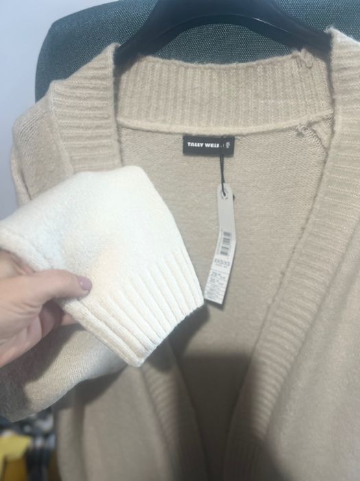 Cardigan nou xs alb unt damă