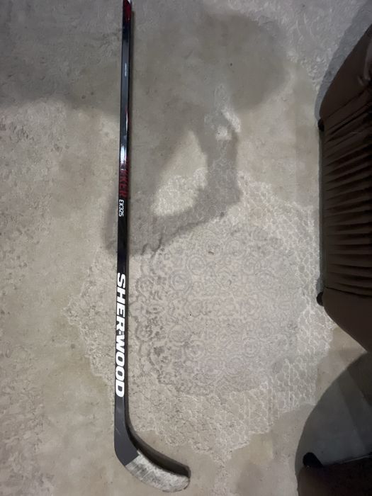 хоккейная клюшка