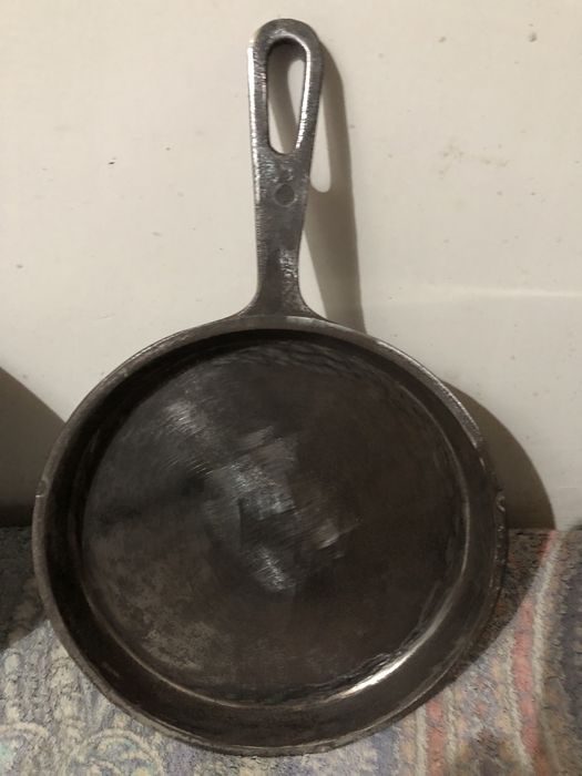 Сковородки чугунные советские