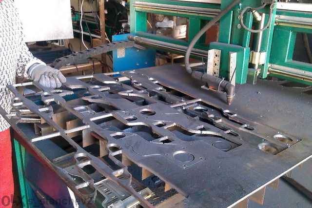 CNC Plasma 1600/3100, ЦНЦ ЦПУ машини от производител плазмено рязане