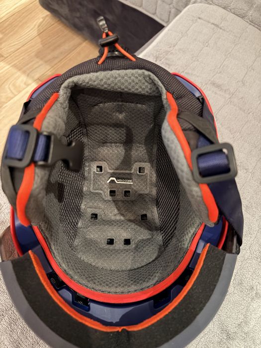 Ски каска Atomic