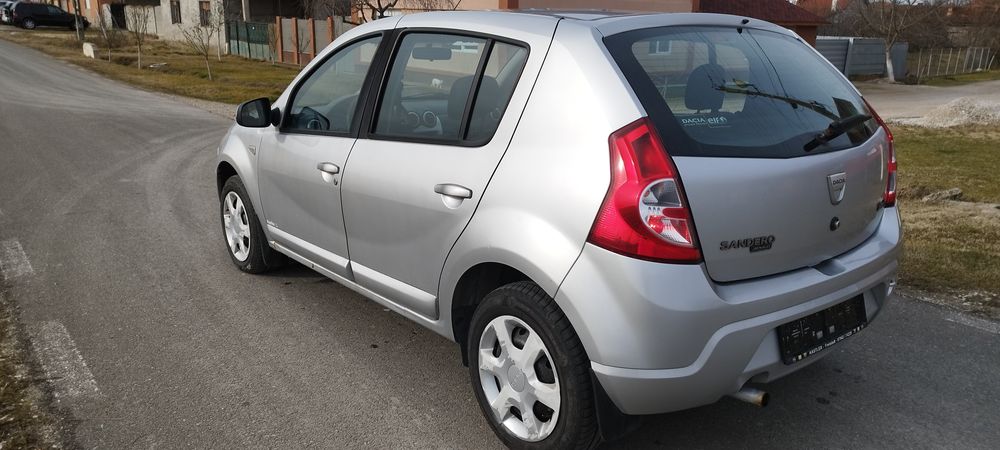 Dacia Sandero  2009
