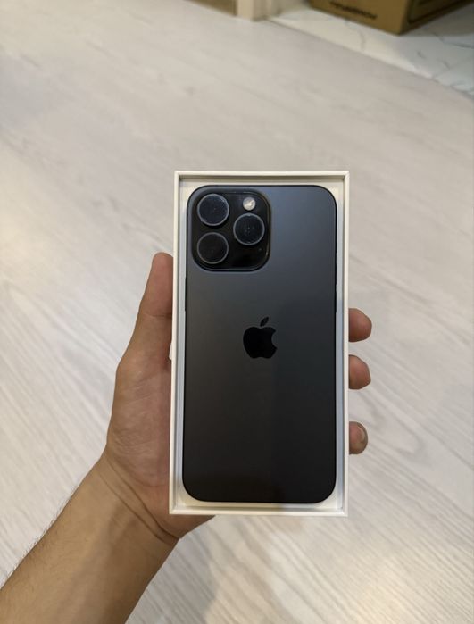 Iphone 15 pro max  256 karopka dak 86% idial tel ochilmagan