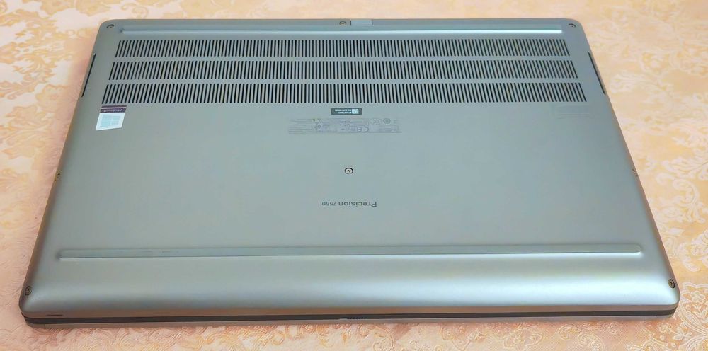 Precision 7550/Core i7-10850H/Quadro T2000/15.6 IPS FHD/16 RAM/512 SSD