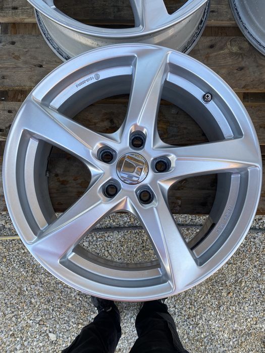 17 цола 5 х 114.3 мм Хонда , Honda CR-V , HR-V , Civic