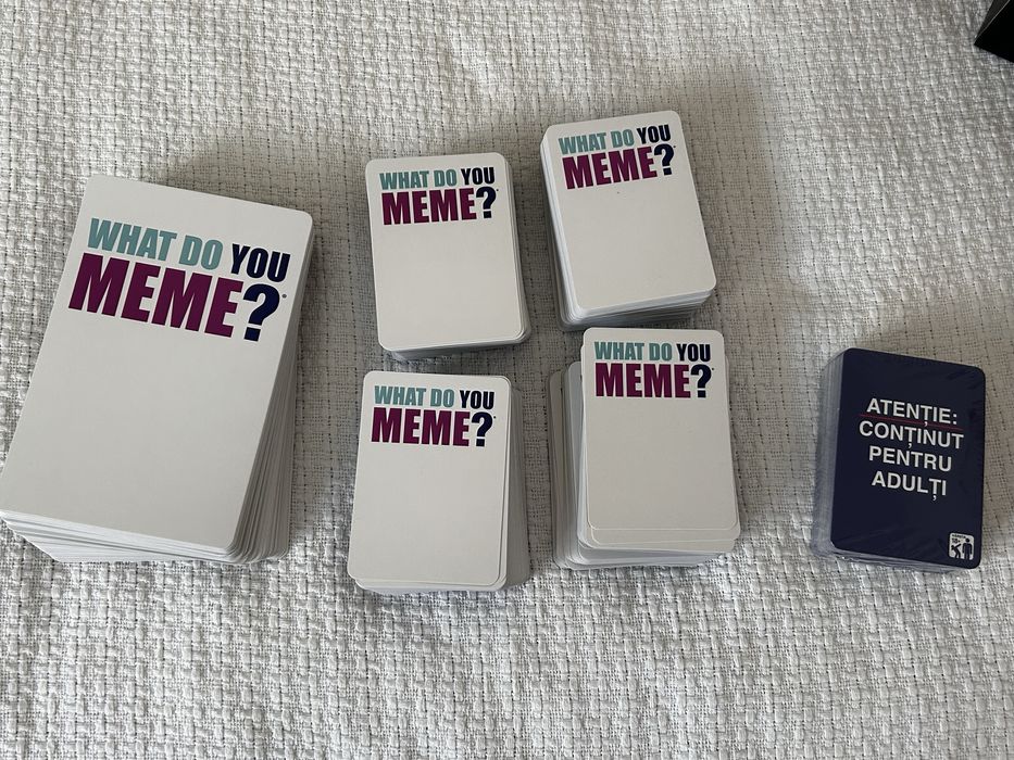 Vând joc de societate “What fo you meme?”