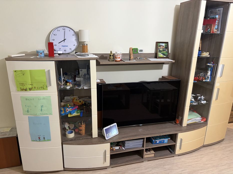 Холна секция / ТВ секция