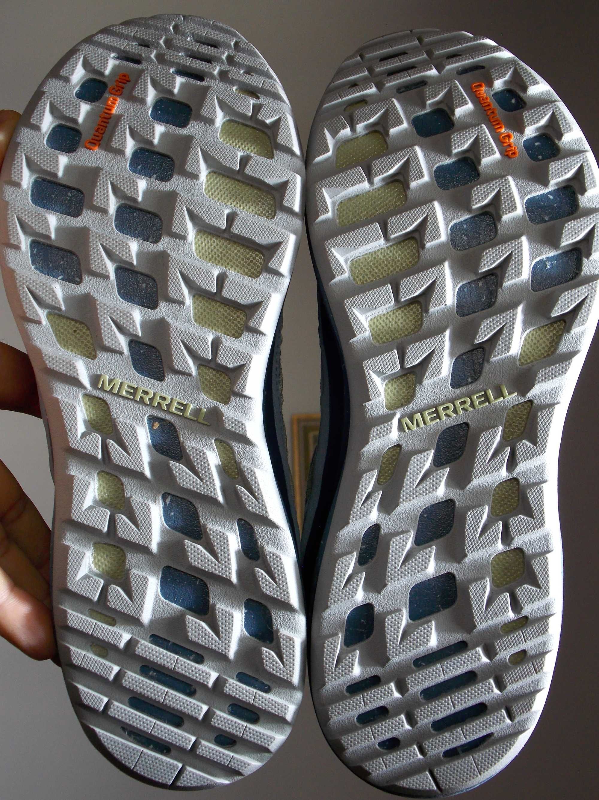 adidasi Merrell nr.40 waterproof dama drumetie,munte,alergare