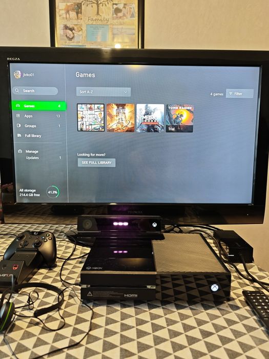 Продавам Плазма и xbox one с Игри