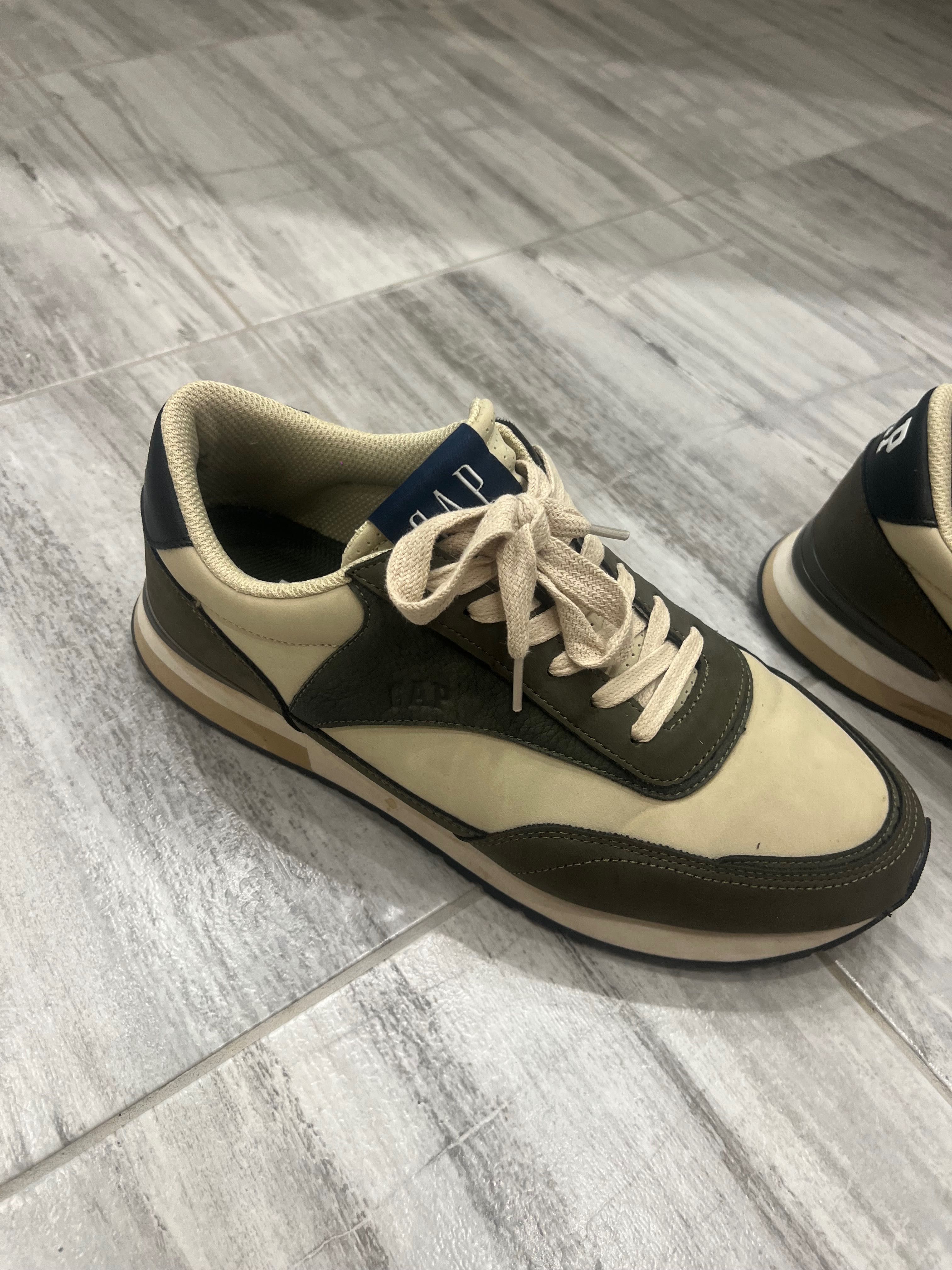 Маратонки    GAP