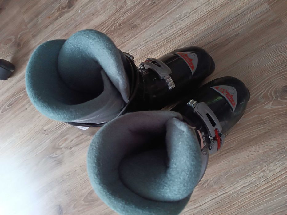 Ски обувки 260, 265 - 26- 26.5 см.