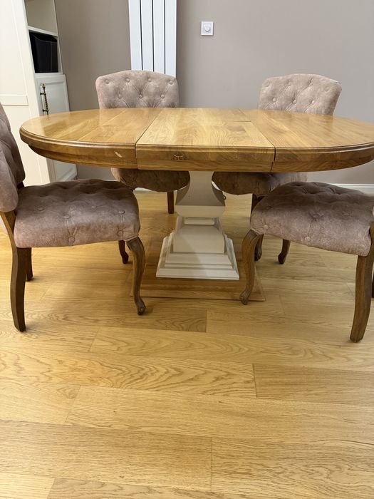 Дървена маса масив с 4 или 5 стола