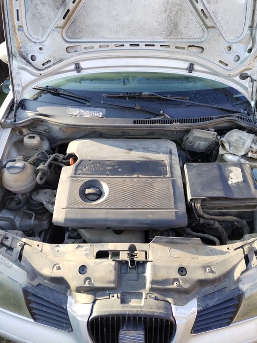 Vând motor Seat cordoba 1.4 benzina.